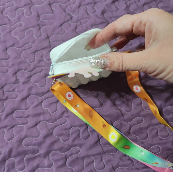 Unicorn Fidget Toy Purse - Picture 4 of 4